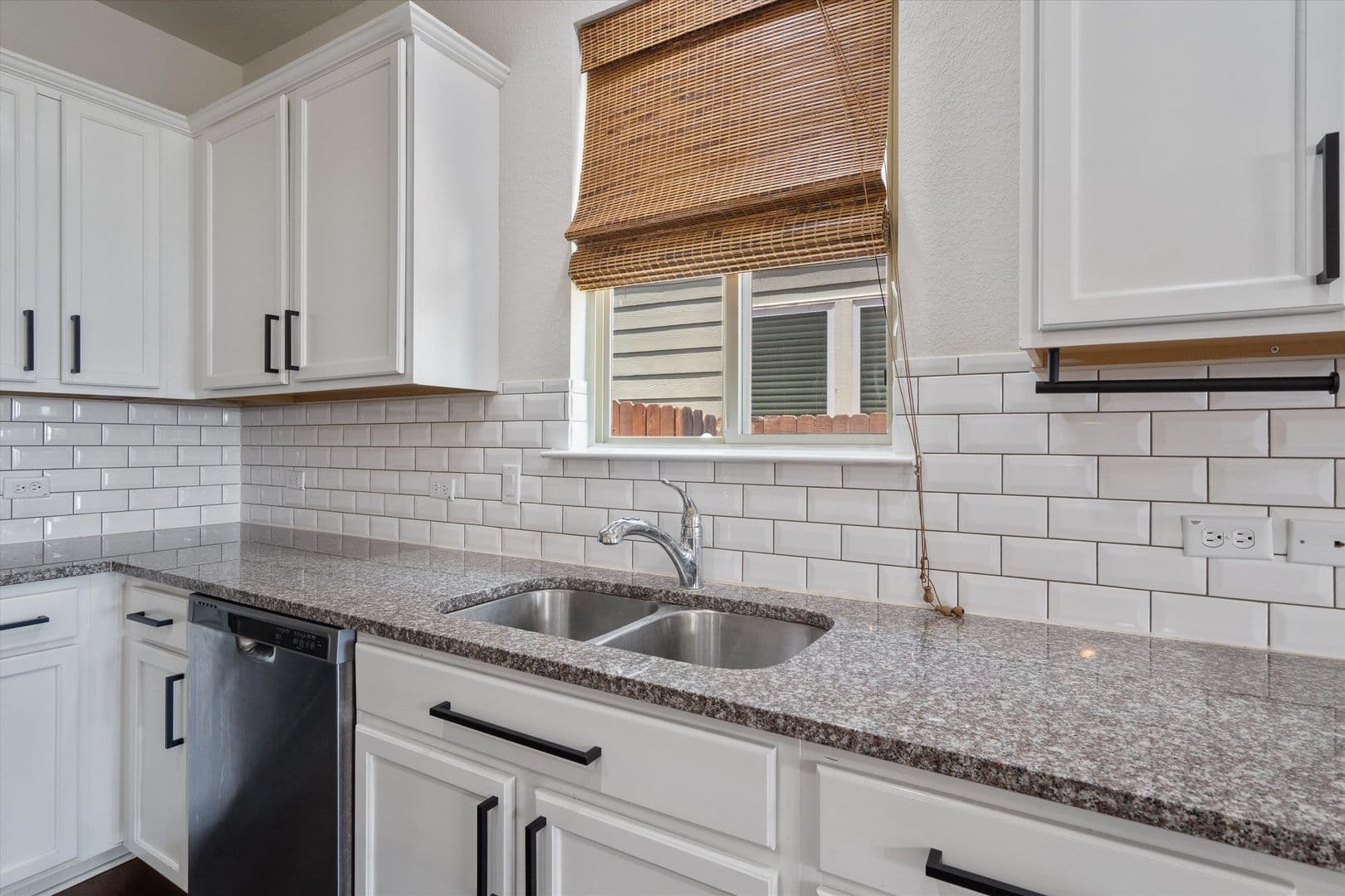 Liberty Hill House: 153 Carlina Loop
