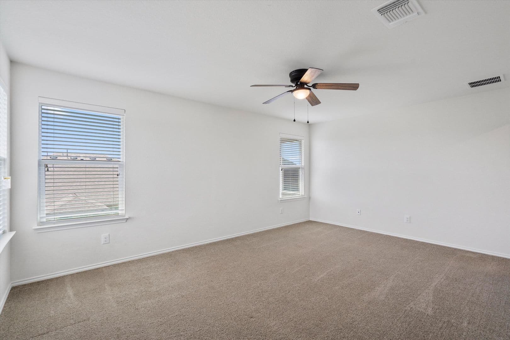 Leander House: 1208 Ravenside Cv