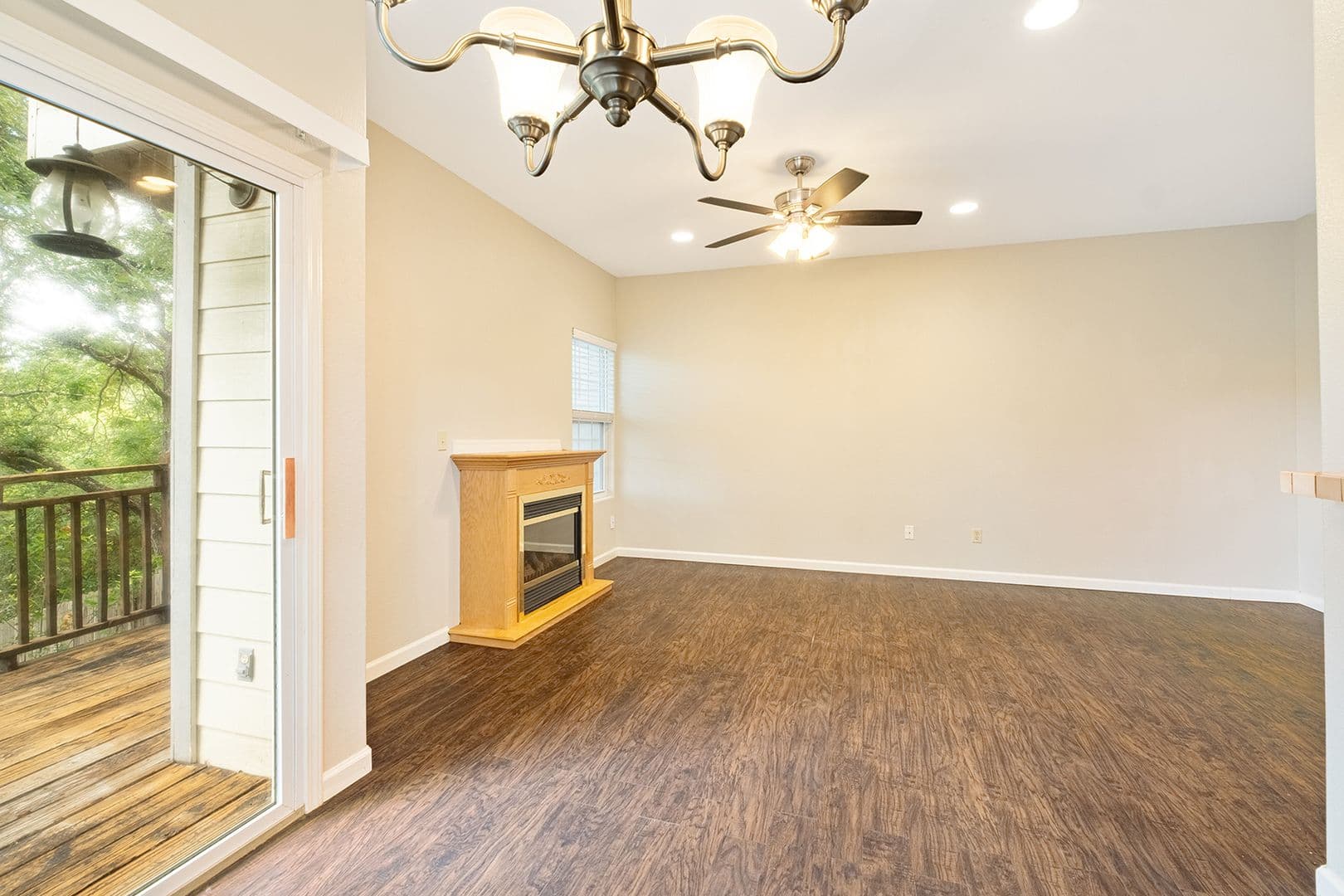 Austin Multiplex: 1005 Canyon Edge Dr