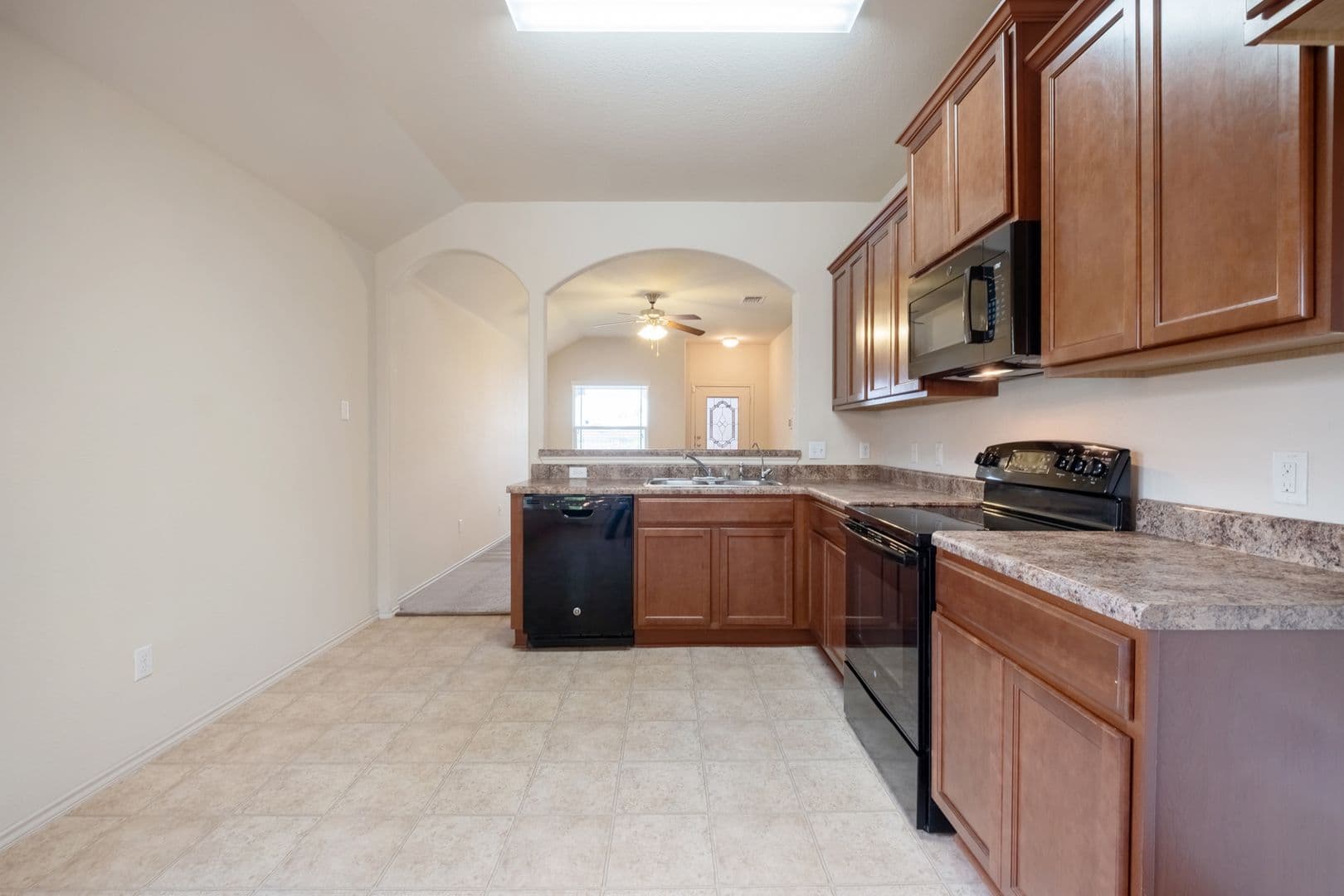 Jarrell House: 100 Azurite Dr