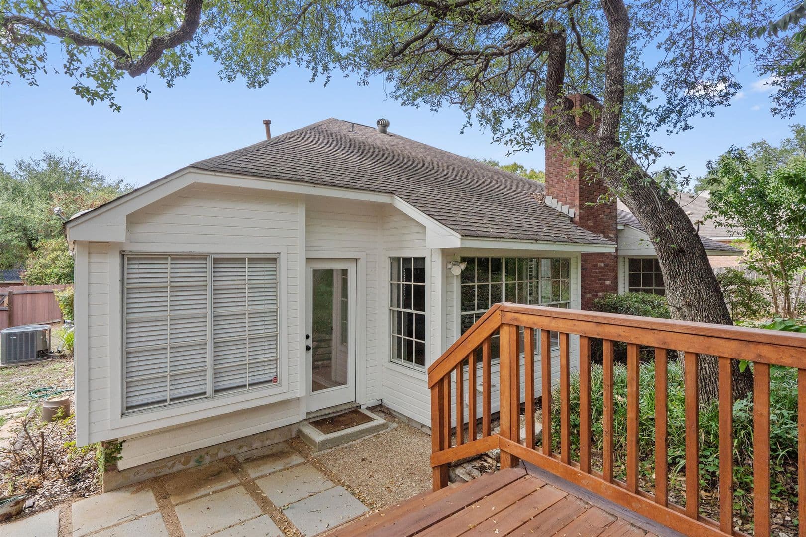 Austin House: 3503 Latimer Dr