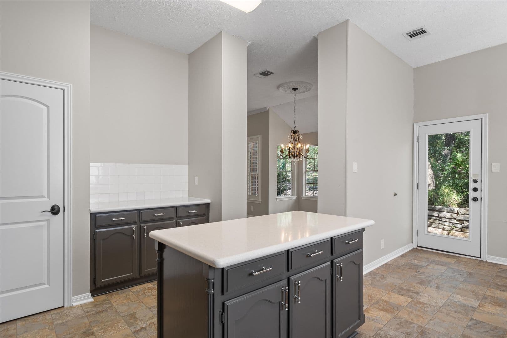Austin House: 3503 Latimer Dr
