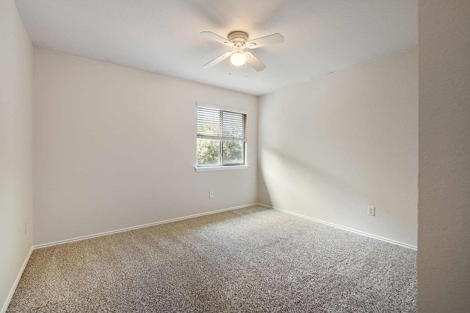 Round Rock House: 3704 Castle Rock Dr