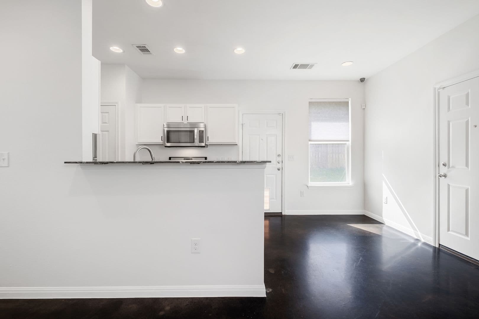 Austin House: 6404 Carson Rdg #B