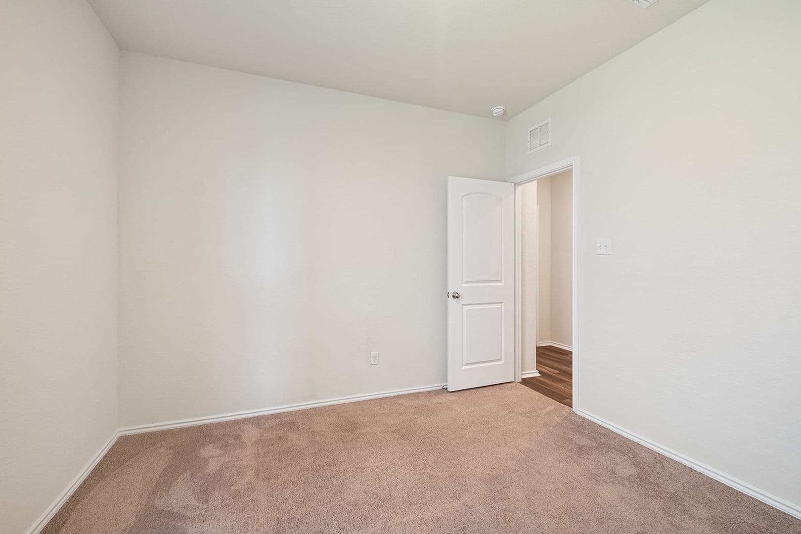 Taylor House: 157 Janice Rd