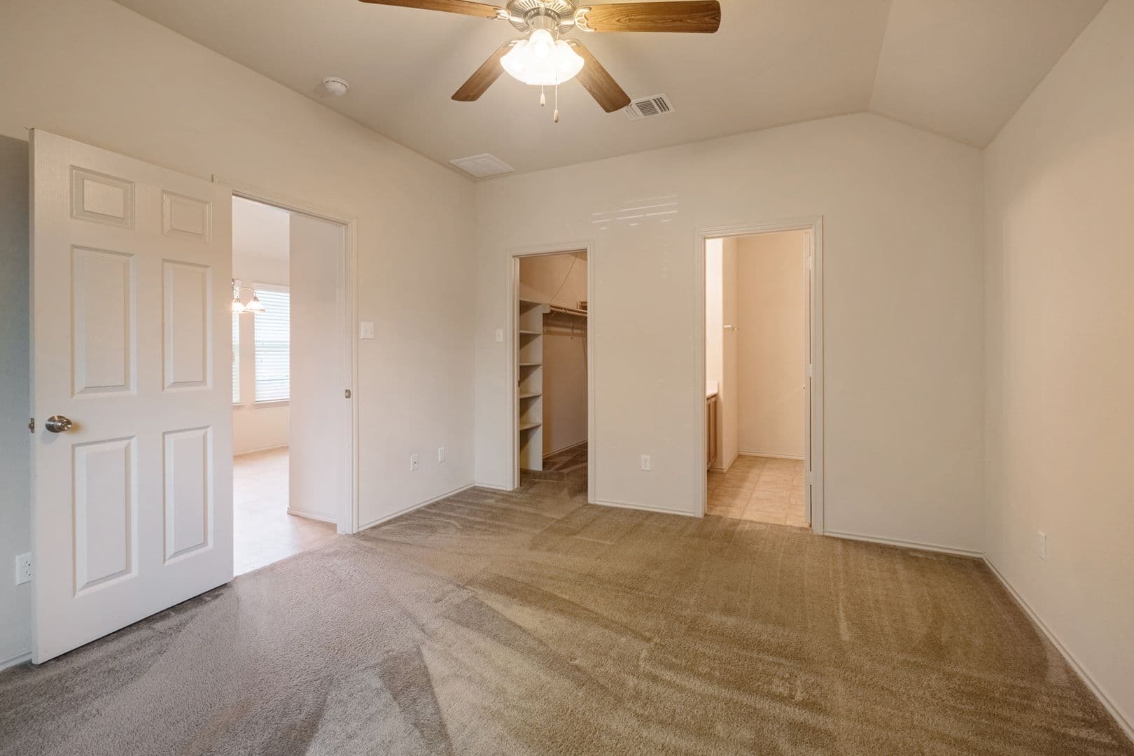 Jarrell House: 100 Azurite Dr