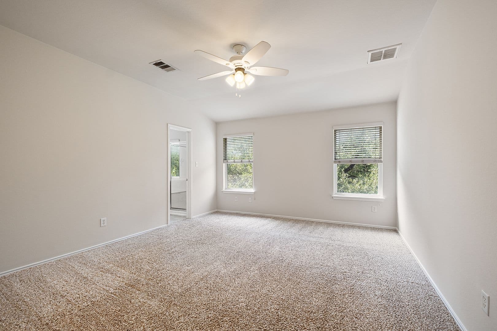 Round Rock House: 3704 Castle Rock Dr