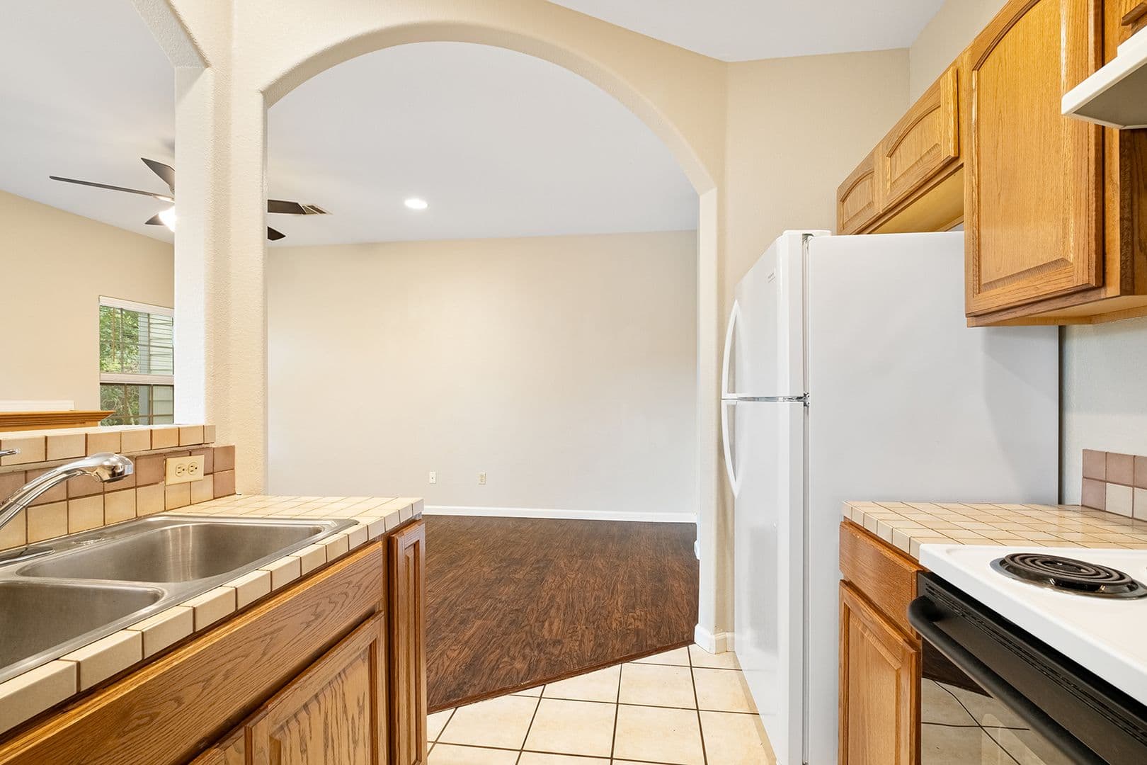 Austin Multiplex: 1005 Canyon Edge Dr