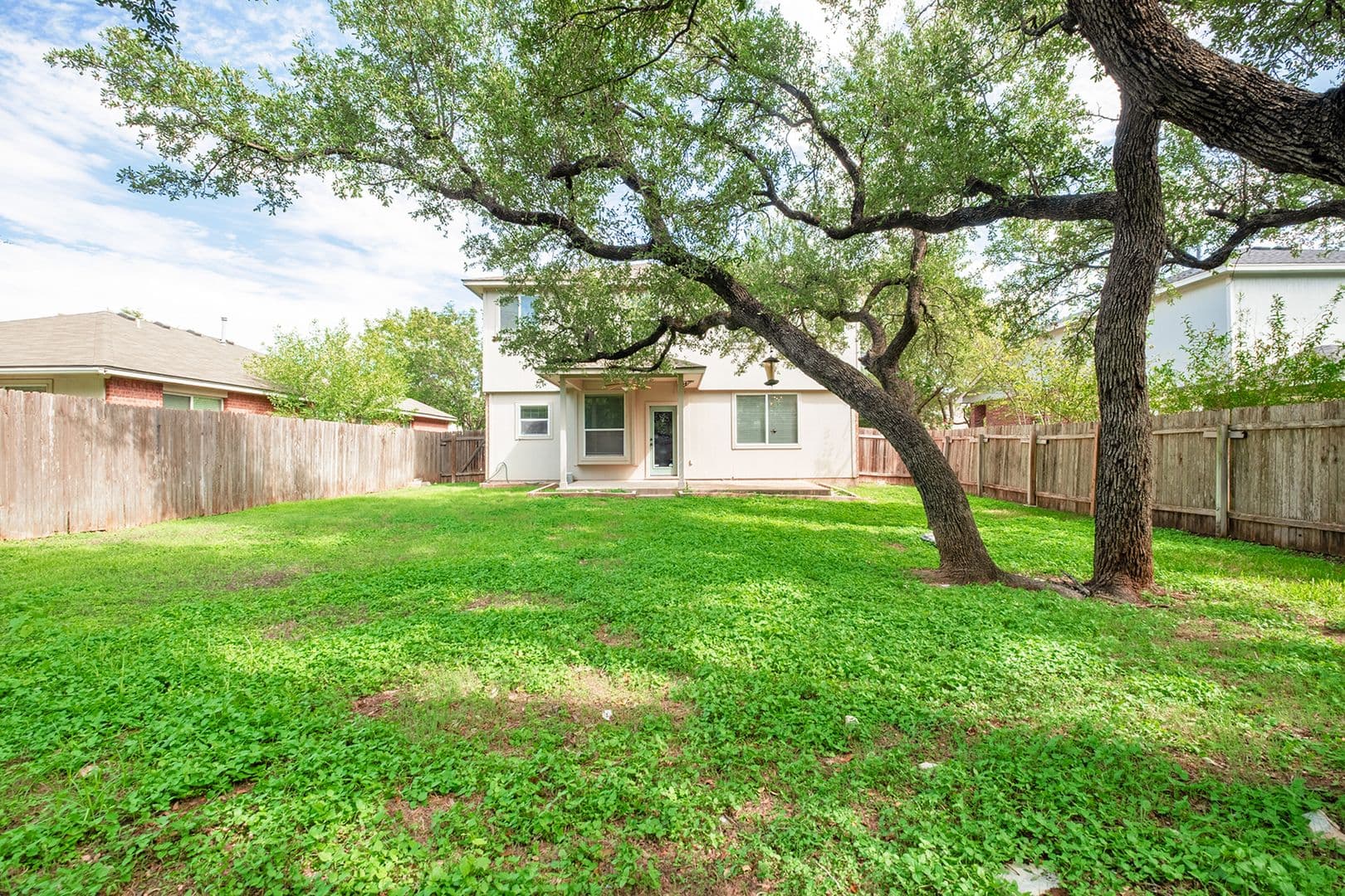 Round Rock House: 3704 Castle Rock Dr