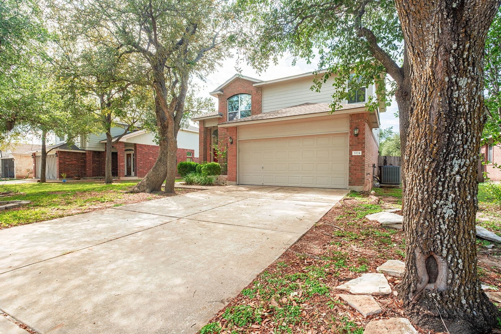 Round Rock House: 3704 Castle Rock Dr