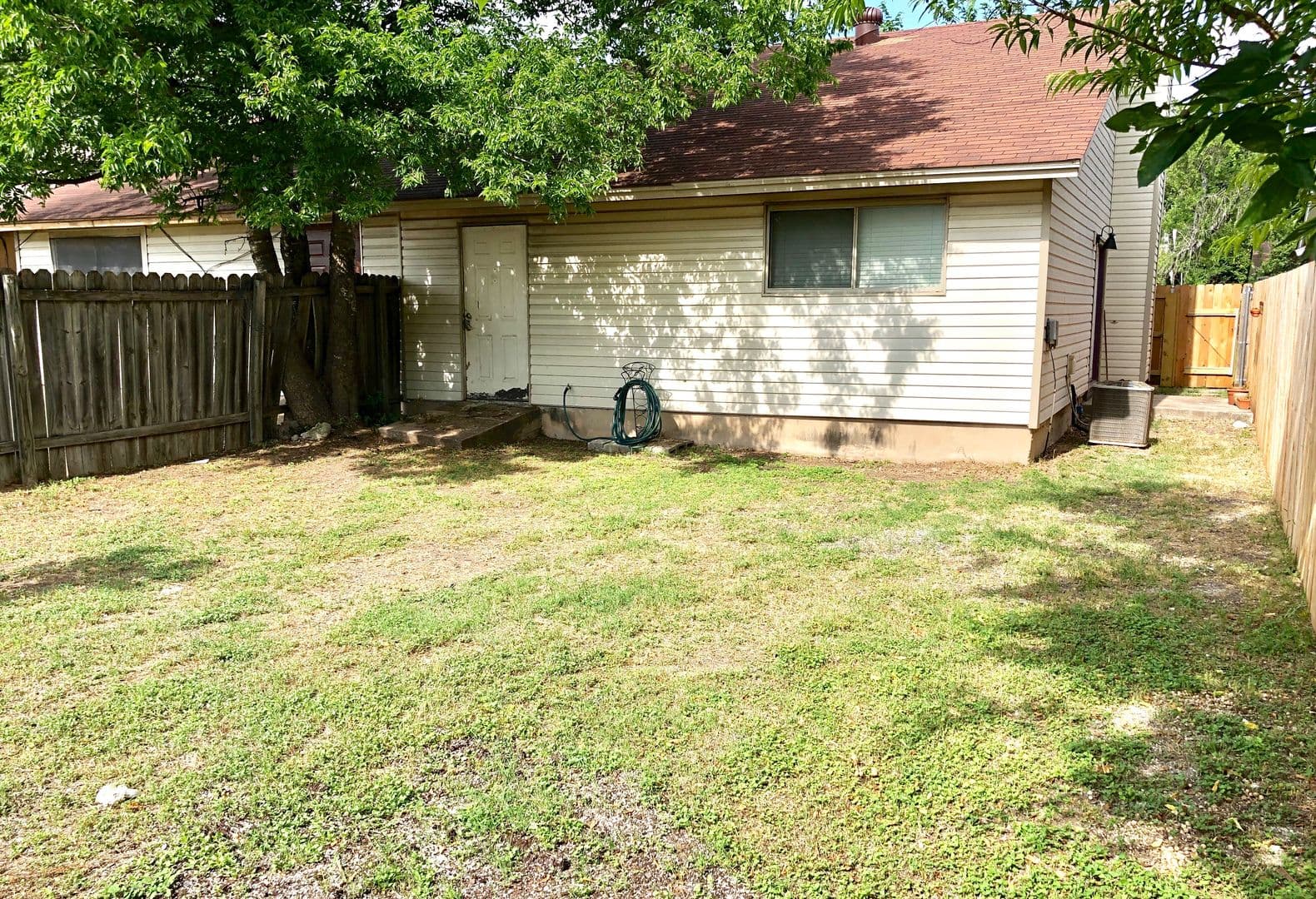 Austin House: 10302 Annie Oakley Trl.  - Unit A