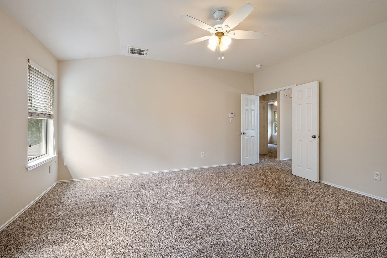 Round Rock House: 3704 Castle Rock Dr