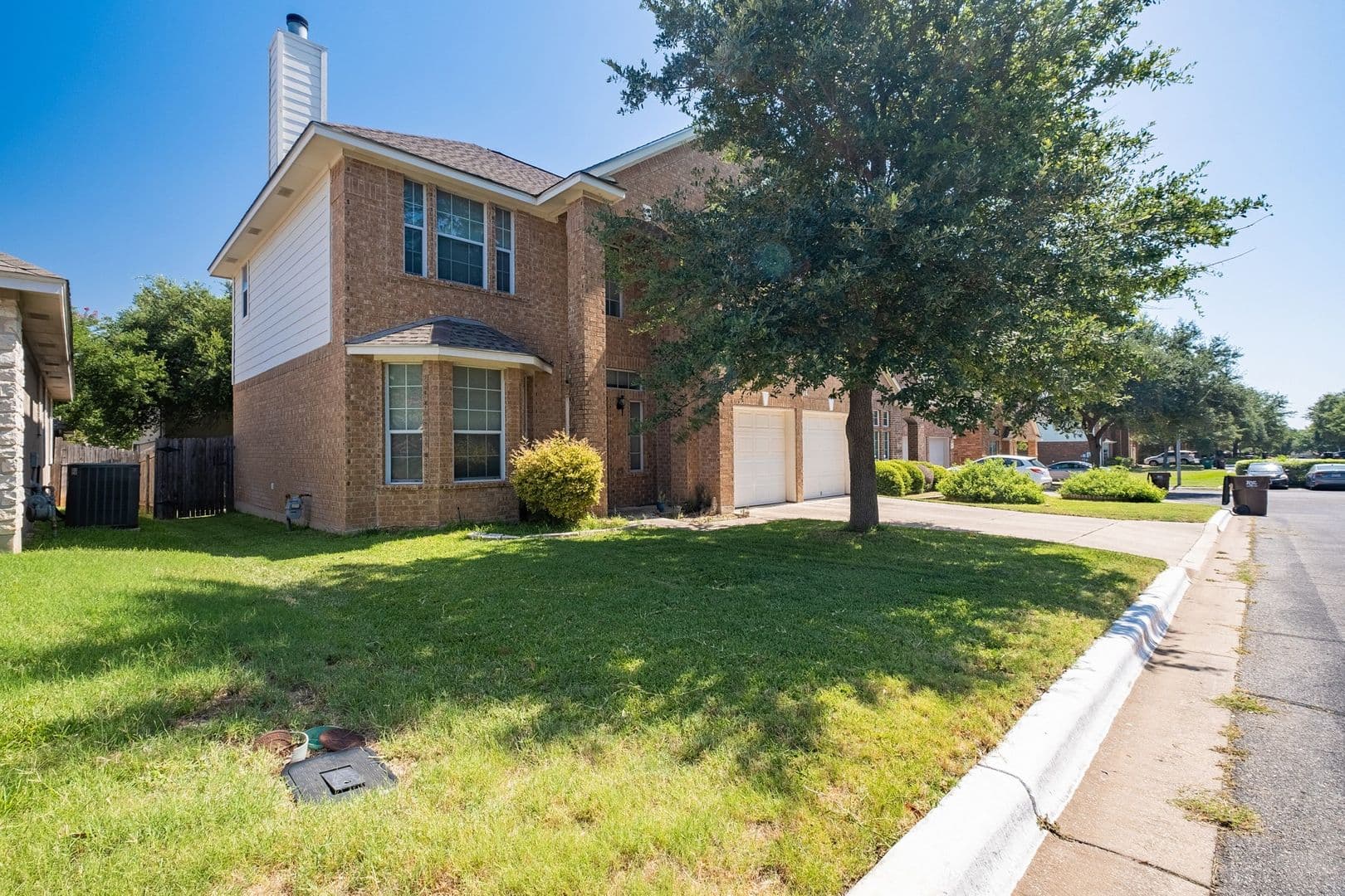 Round Rock House: 1726 Rosenborough Ln S