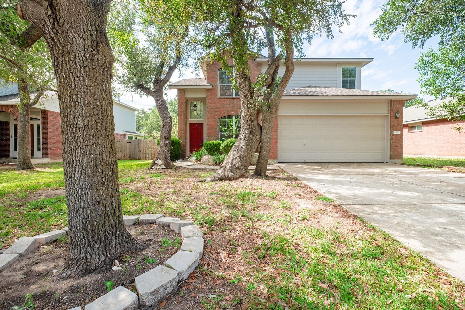 Round Rock House: 3704 Castle Rock Dr