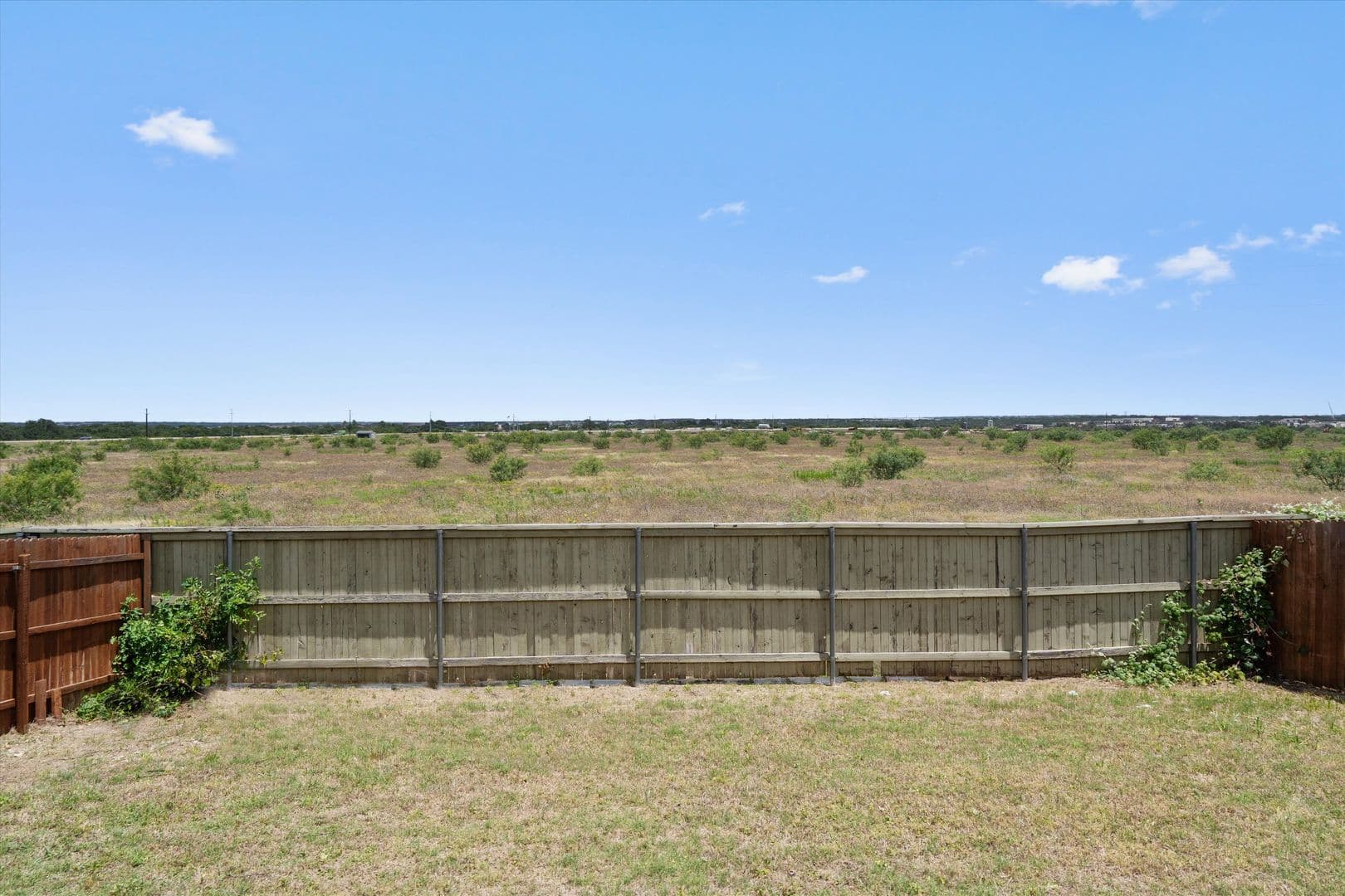 Liberty Hill House: 153 Carlina Loop