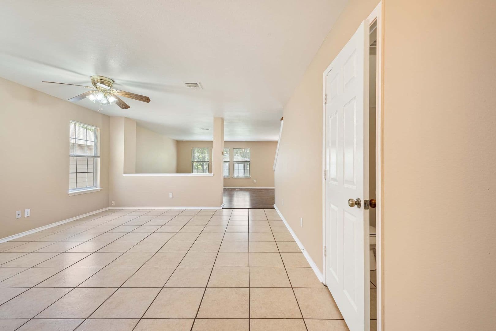 Pflugerville House: 13727 Merseyside Dr