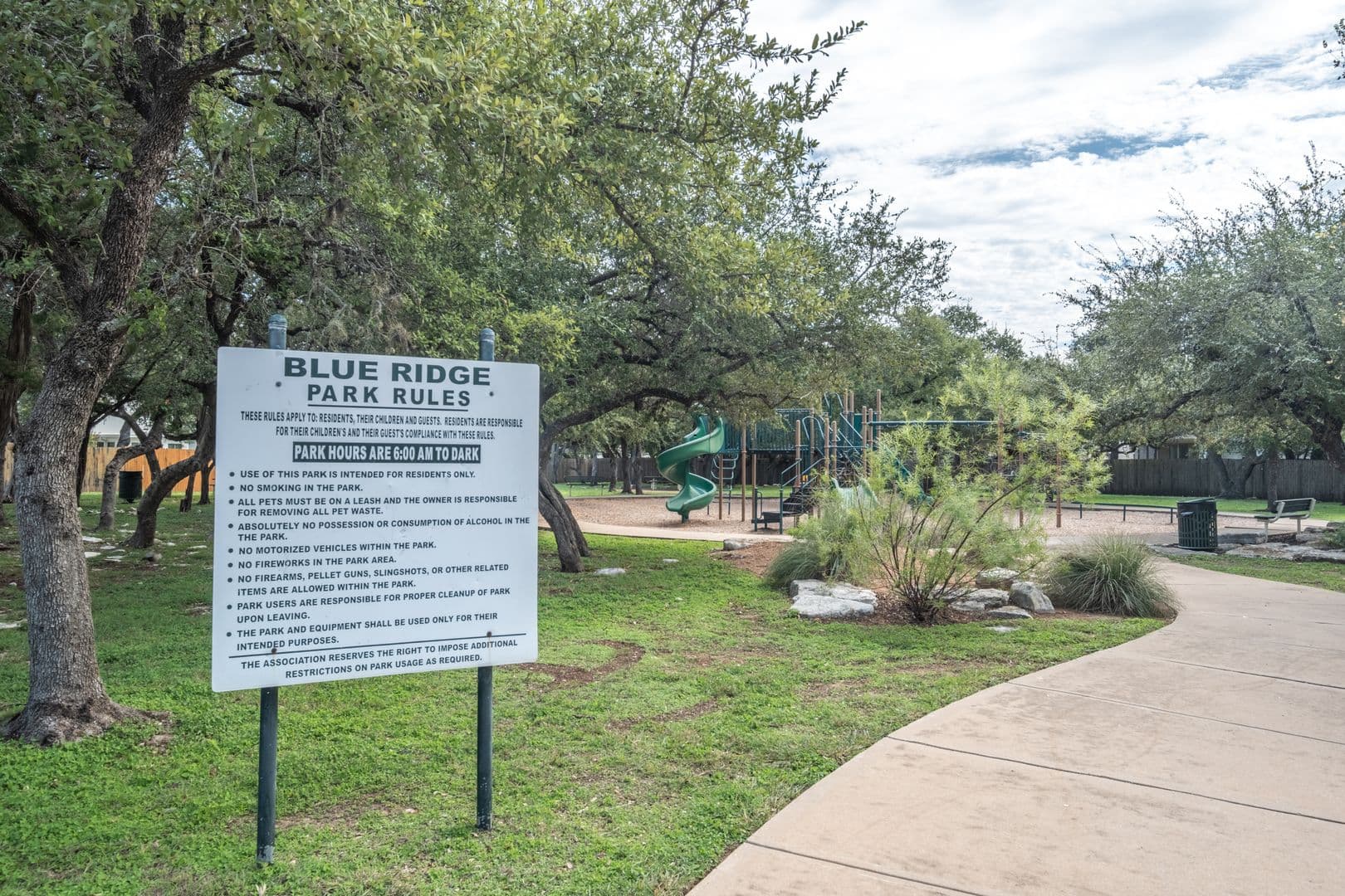 Round Rock House: 3704 Castle Rock Dr
