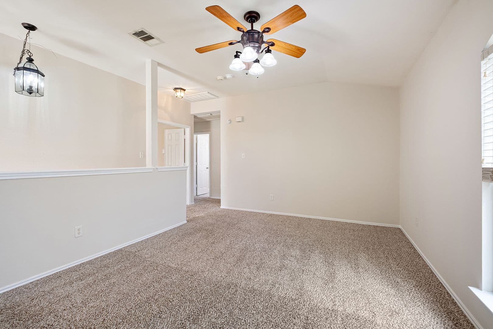 Round Rock House: 3704 Castle Rock Dr