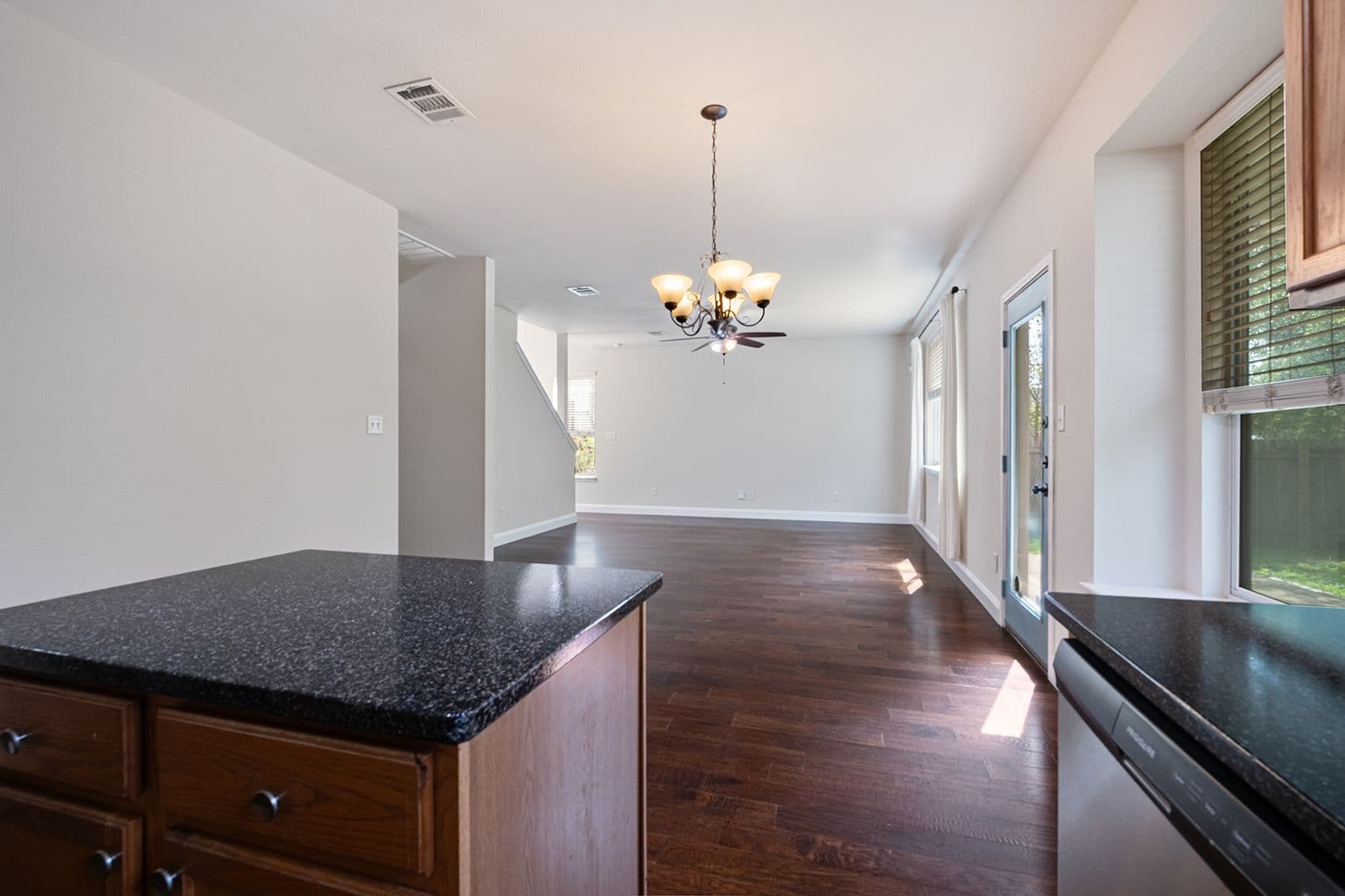Round Rock House: 3704 Castle Rock Dr