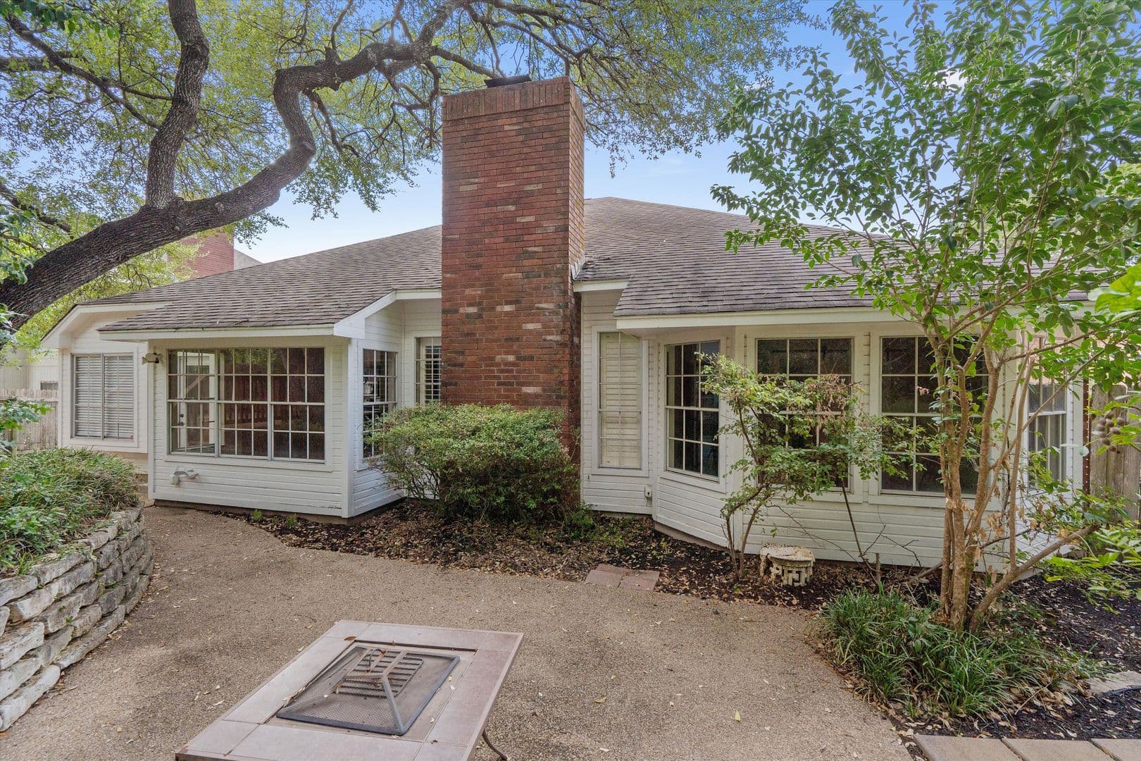 Austin House: 3503 Latimer Dr