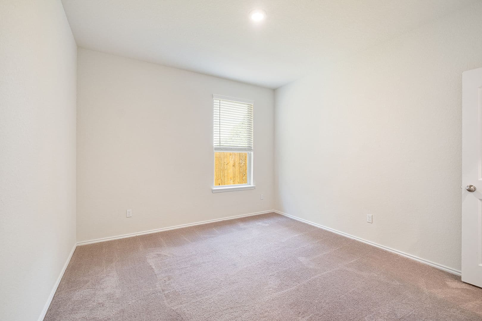 Taylor House: 157 Janice Rd