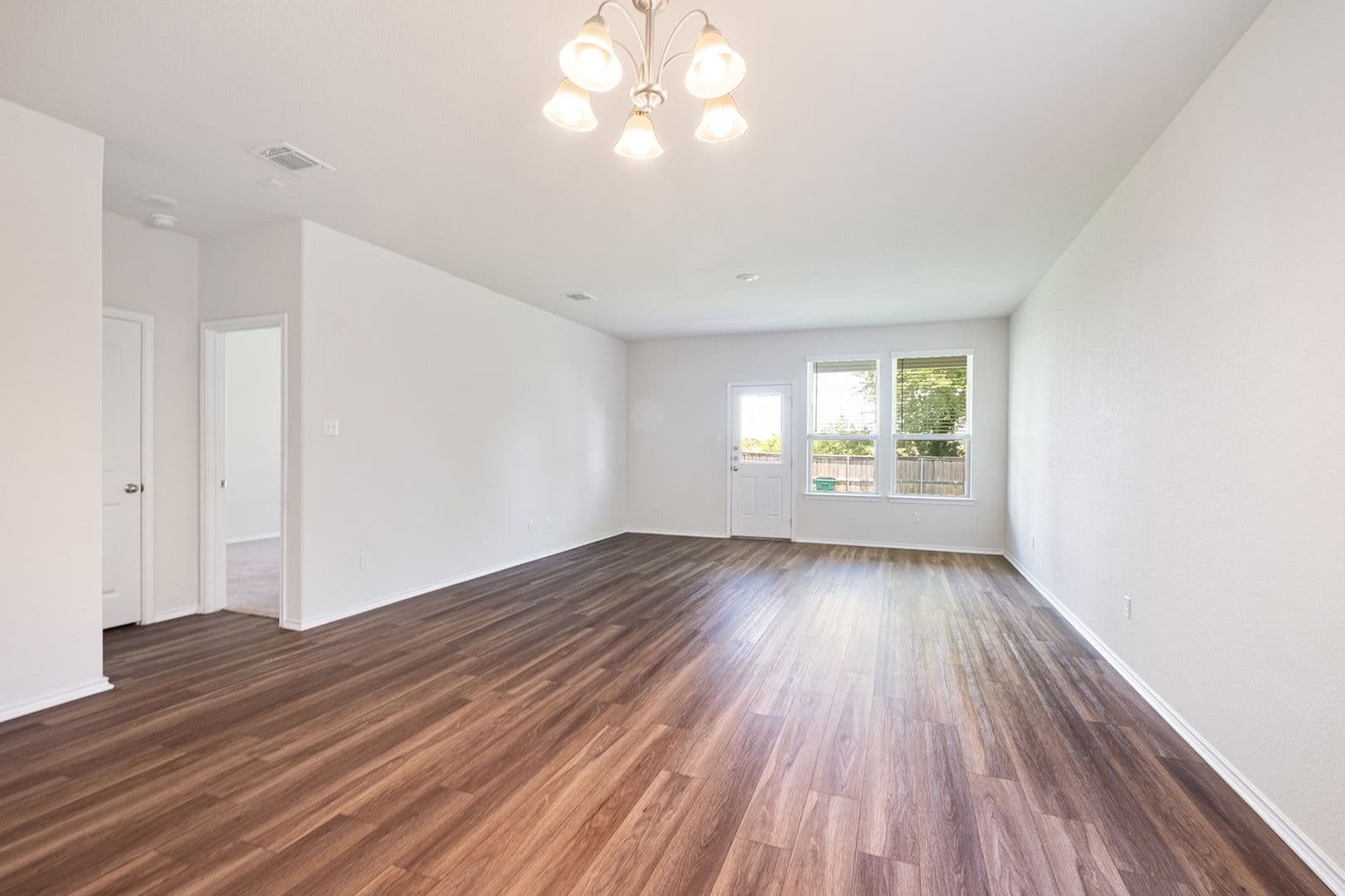 Taylor House: 157 Janice Rd