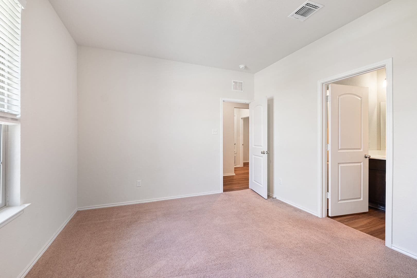 Taylor House: 157 Janice Rd