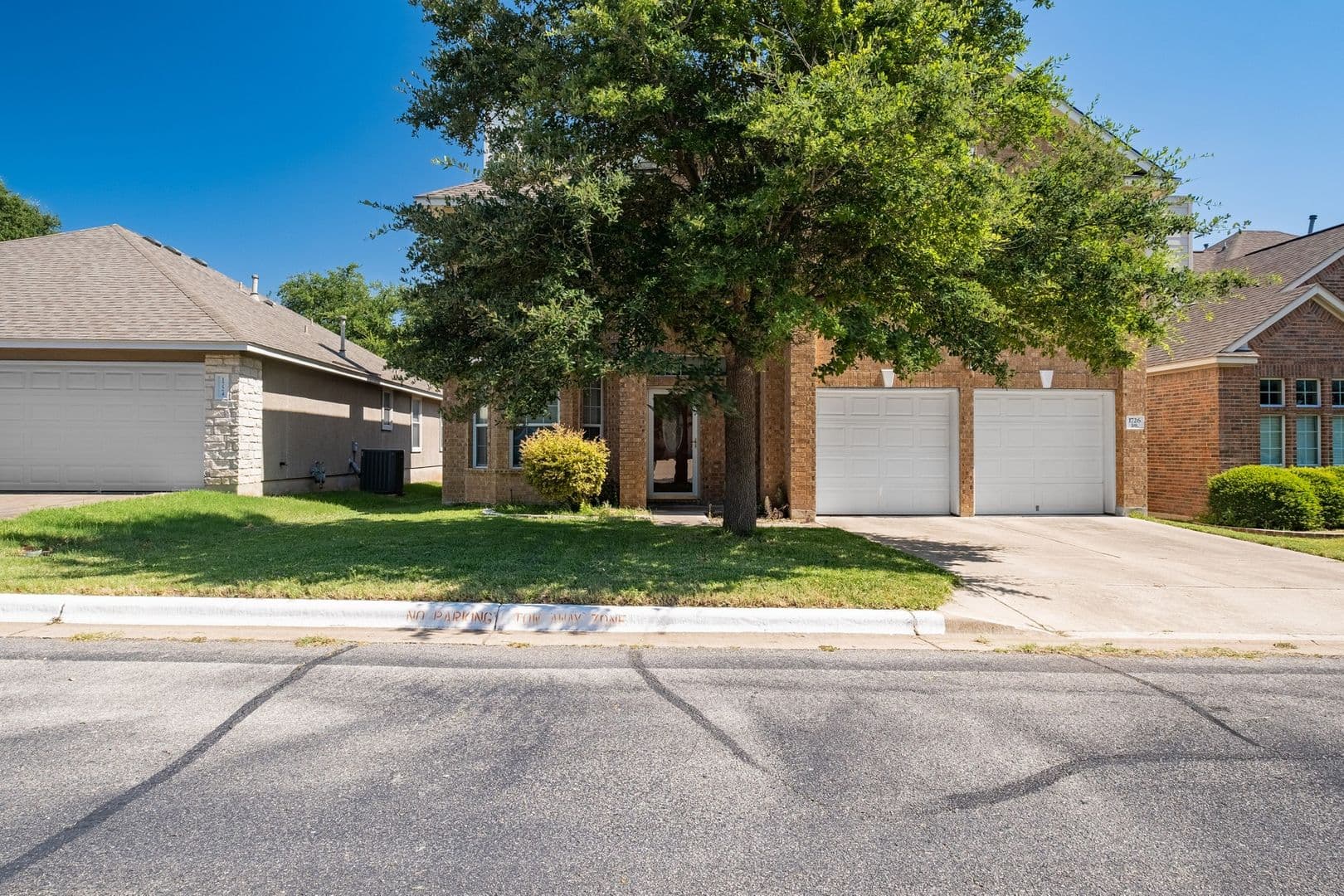Round Rock House: 1726 Rosenborough Ln S