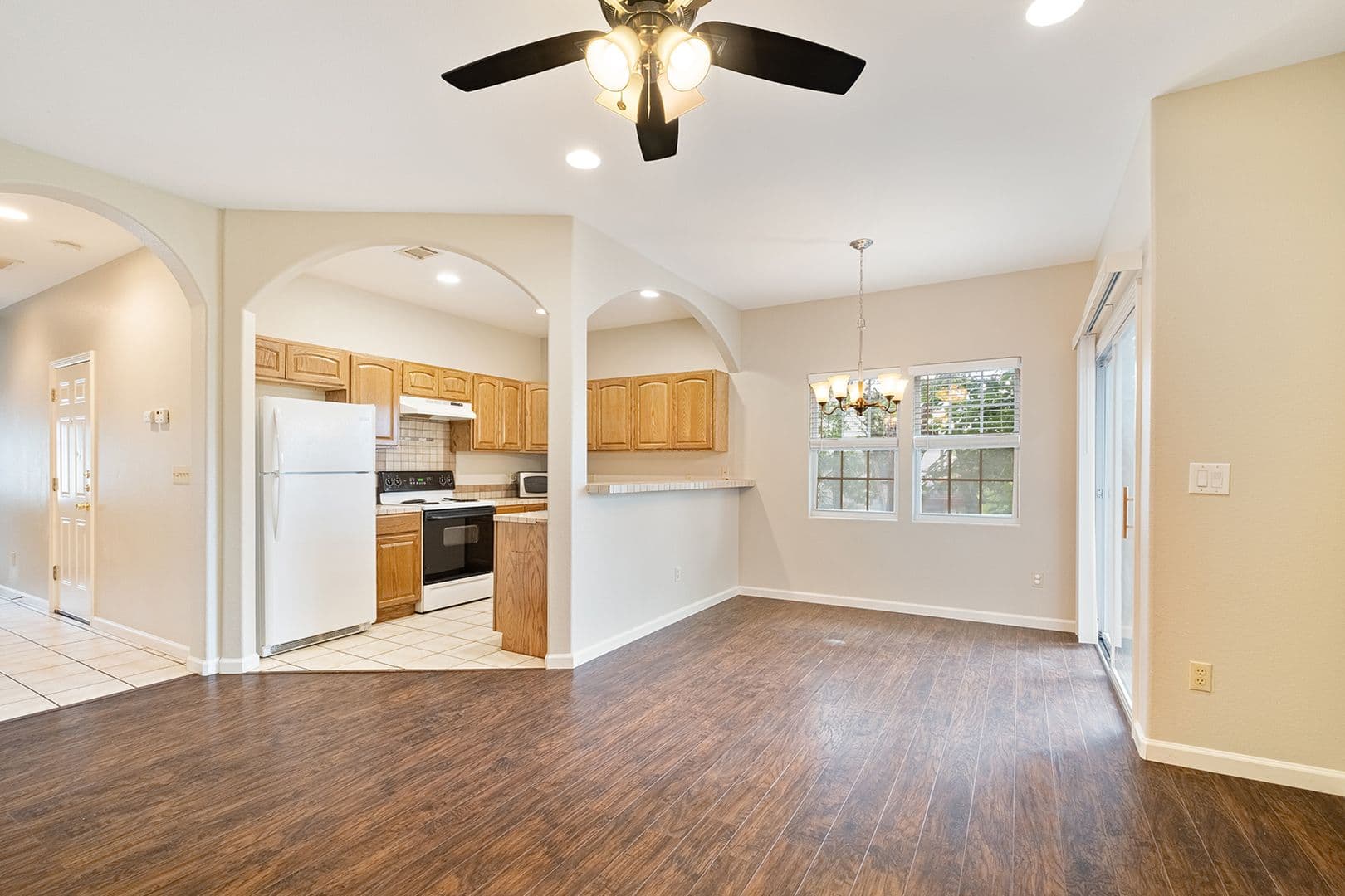 Austin Multiplex: 1005 Canyon Edge Dr