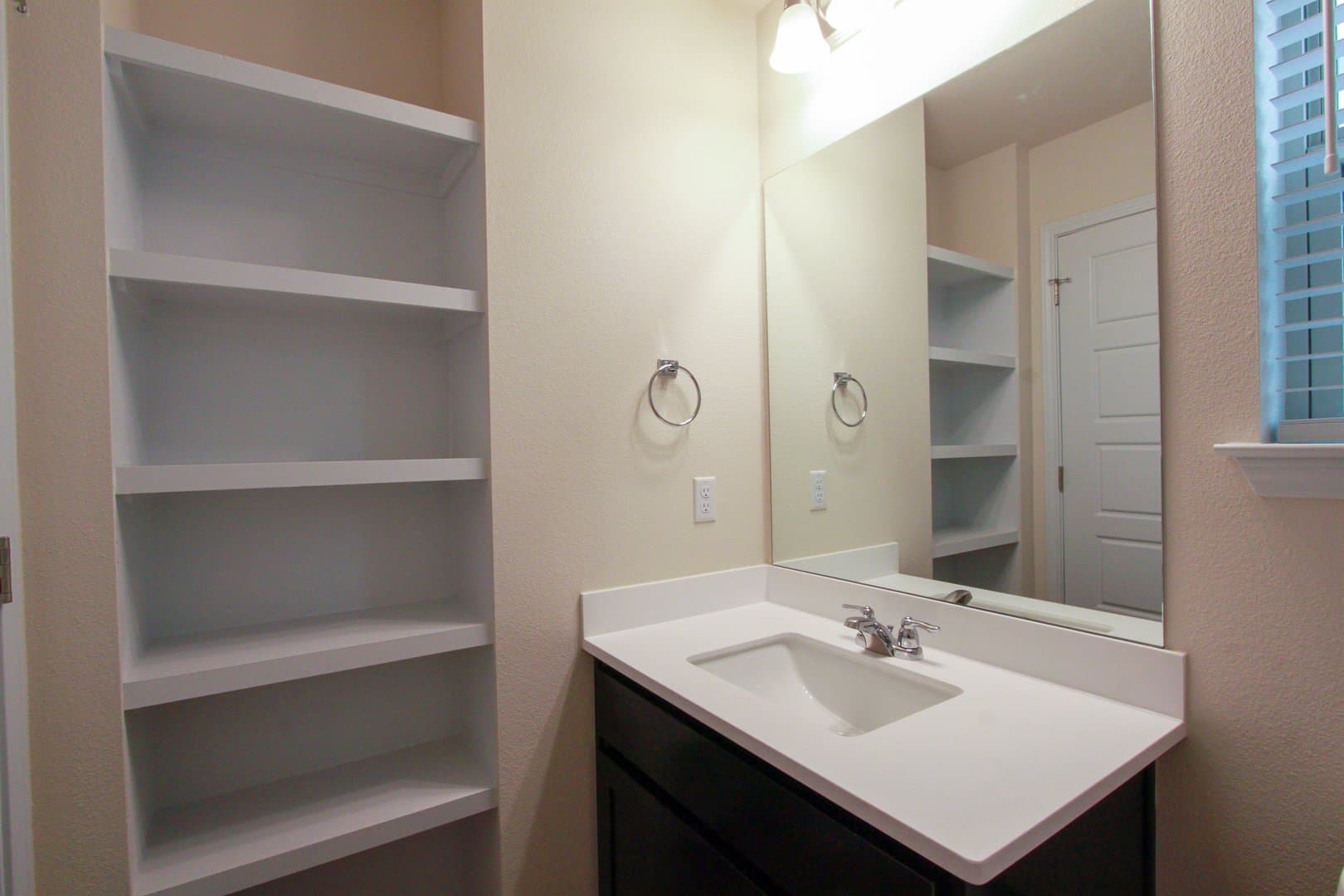 Round Rock House: 3651 Sandy Brook Dr #108