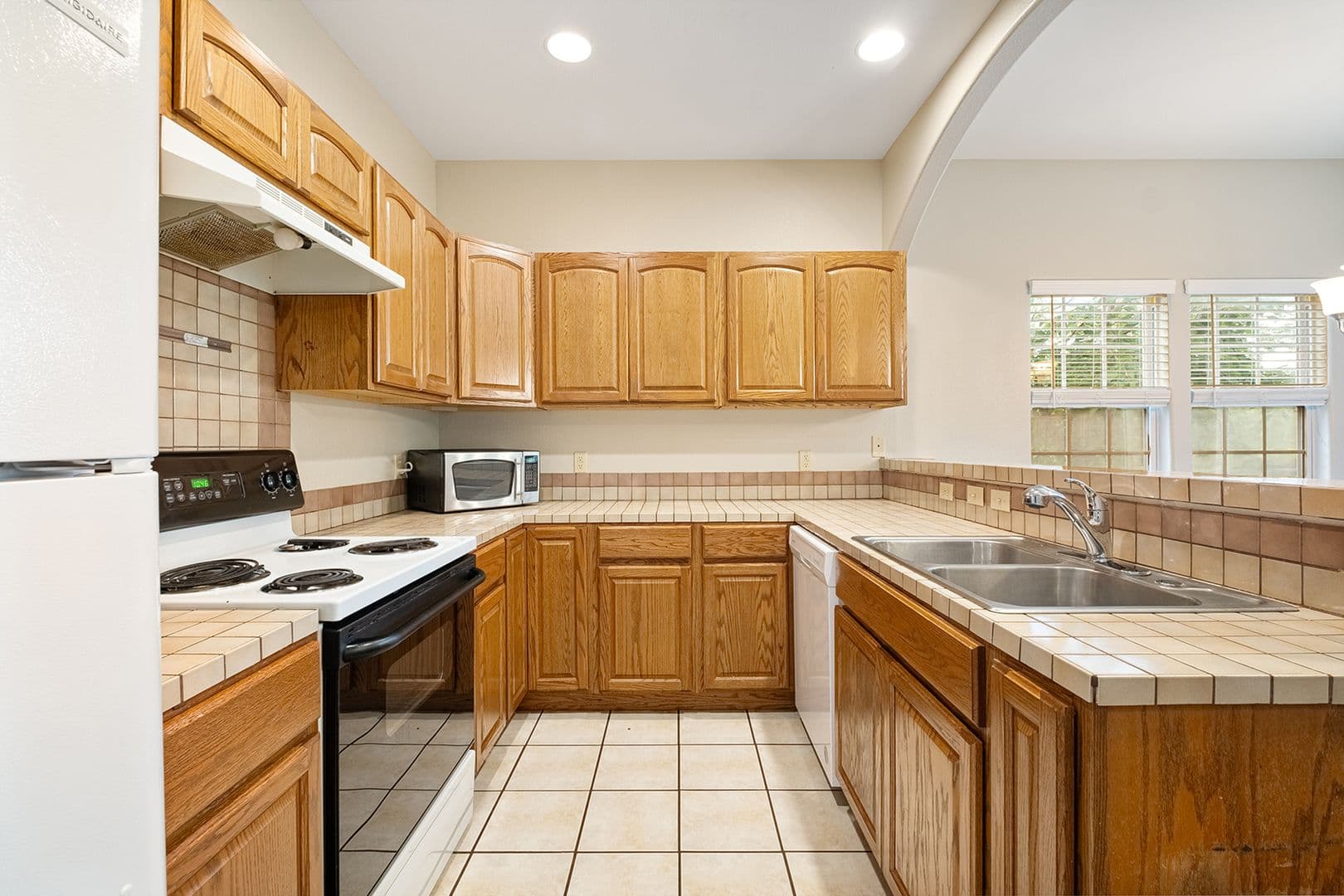 Austin Multiplex: 1005 Canyon Edge Dr