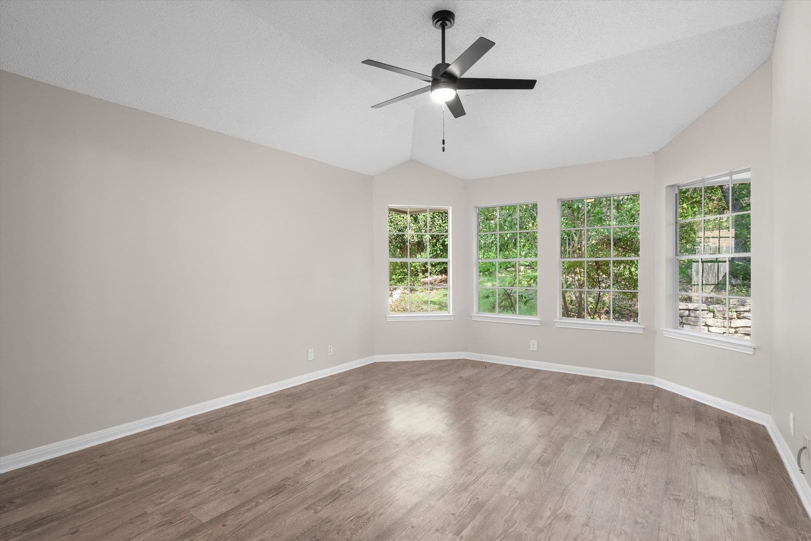 Austin House: 3503 Latimer Dr