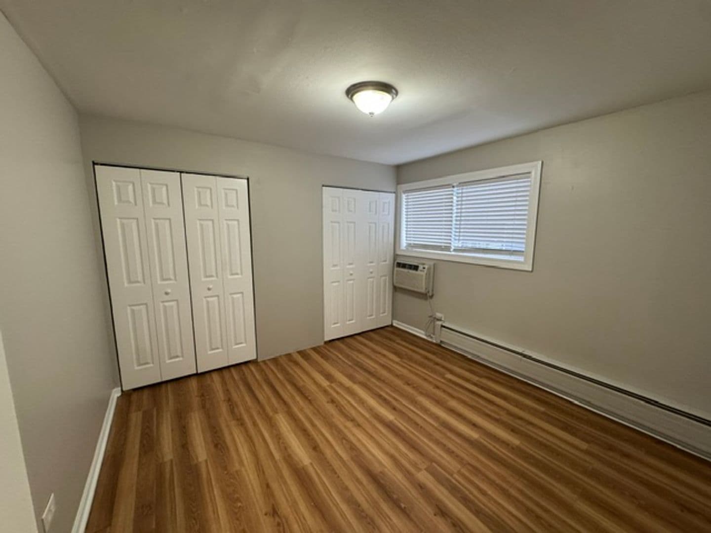 Glen Ellyn Apartment: 21 N. Main St.