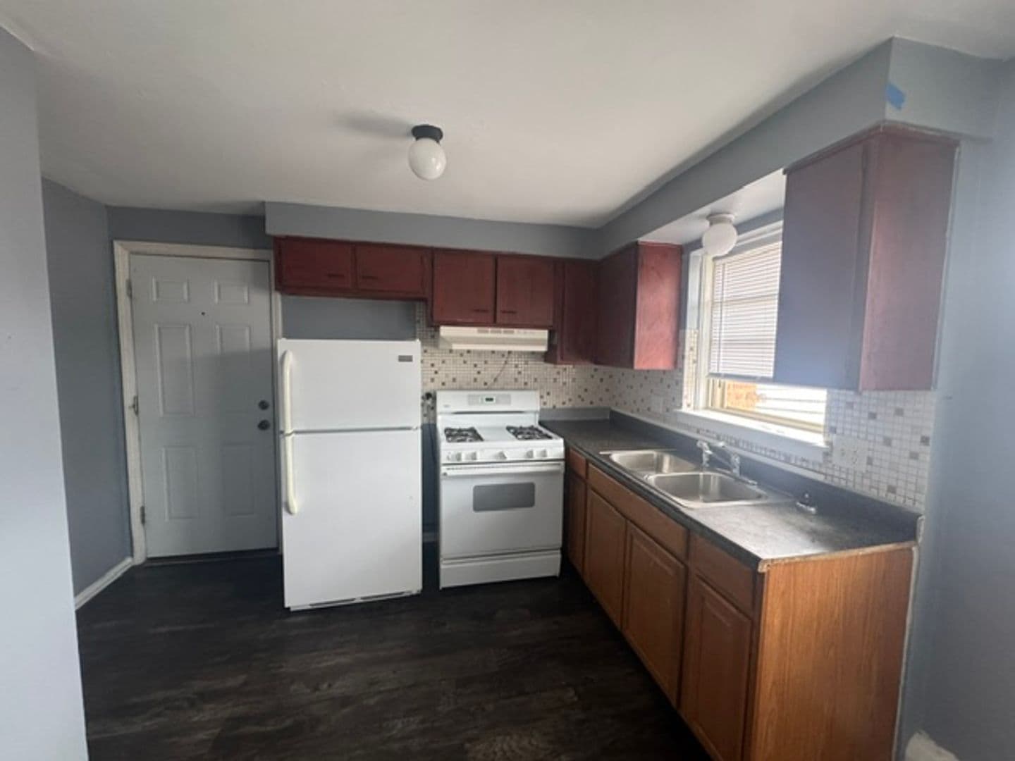 Midlothian Apartment: 14642 Keystone Avenue