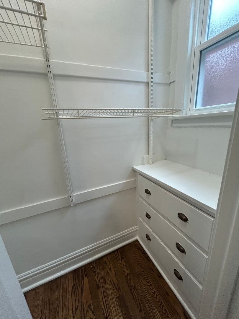Riverside Apartment: 215-19 West Quincy Street