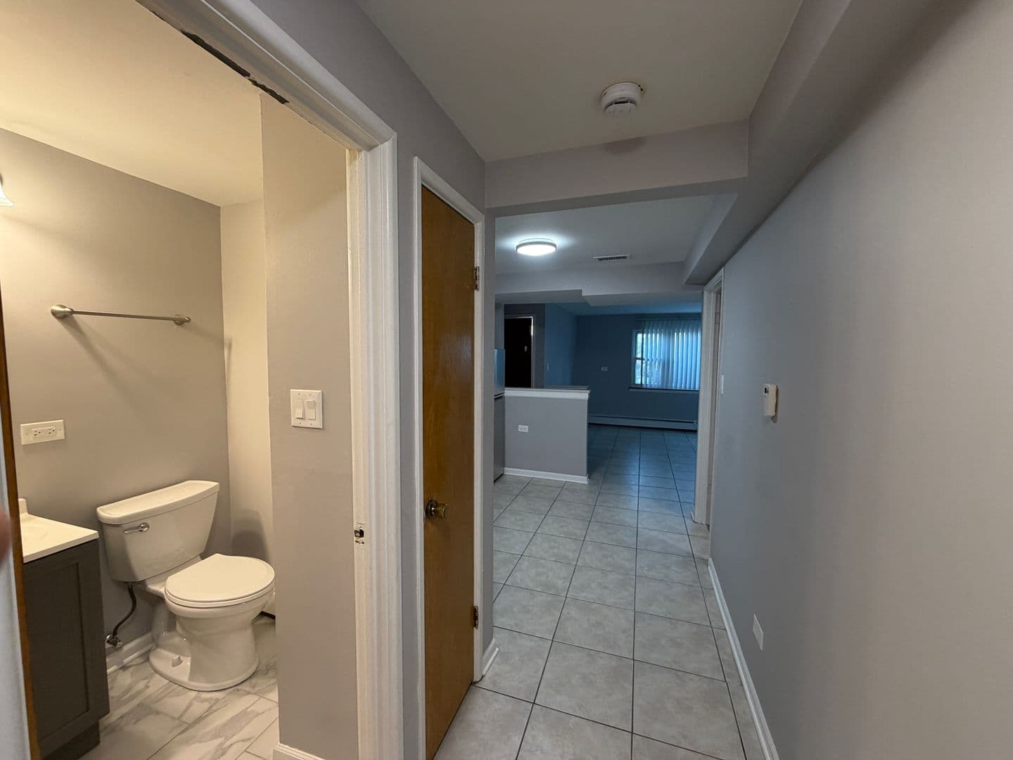 Schiller Park Apartment: 5009 River Rd.