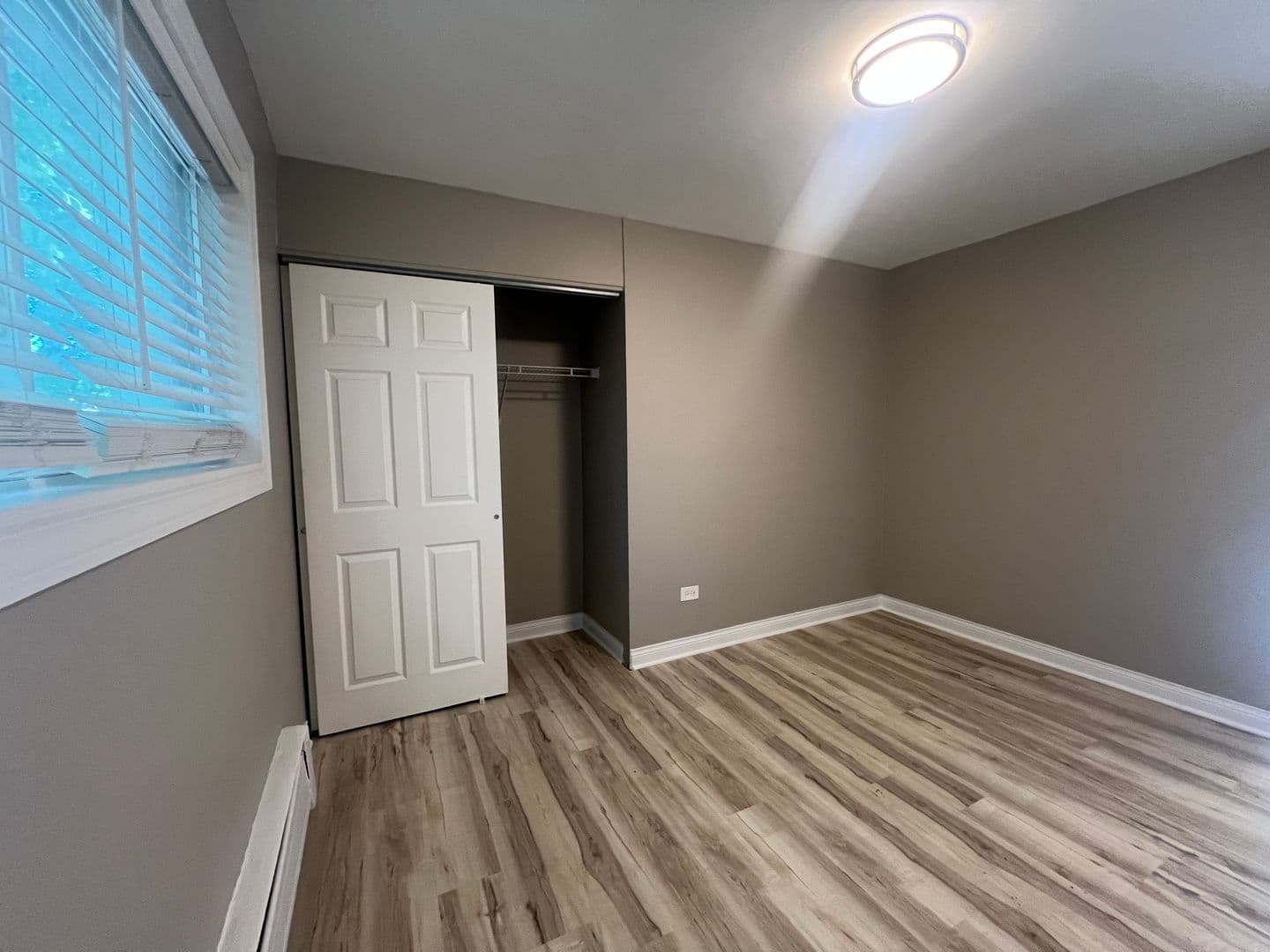 Glen Ellyn Apartment: 21 N. Main St.
