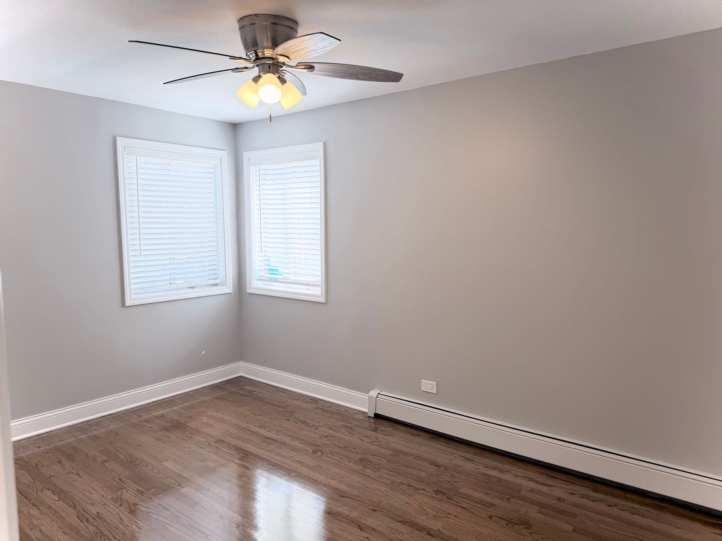 Melrose Park Apartment: 2069 North 18th Avenue