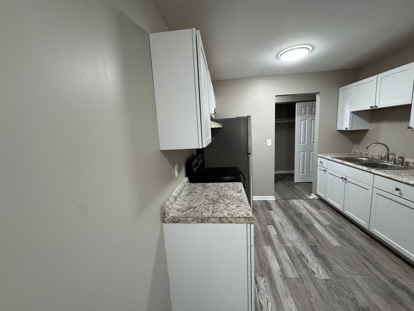 Aurora Apartment: 1603 Reckinger Road