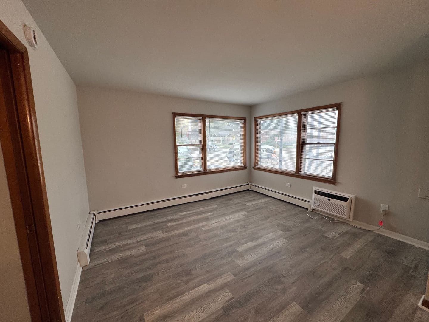 Blue Island Apartment: 2449 West 119th Street