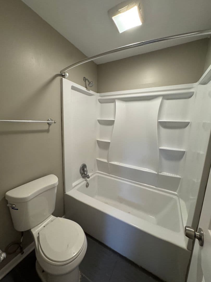 Aurora Apartment: 1603 Reckinger Road