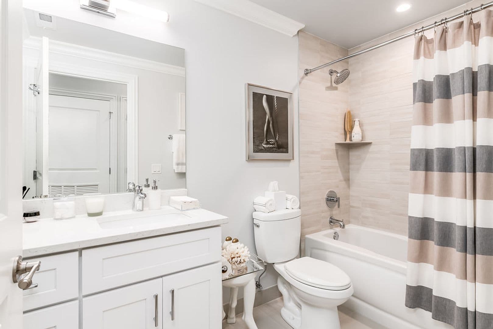 Forest Park Apartment: 7652 Madison Street