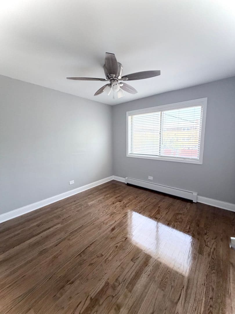 Melrose Park Apartment: 2069 North 18th Avenue
