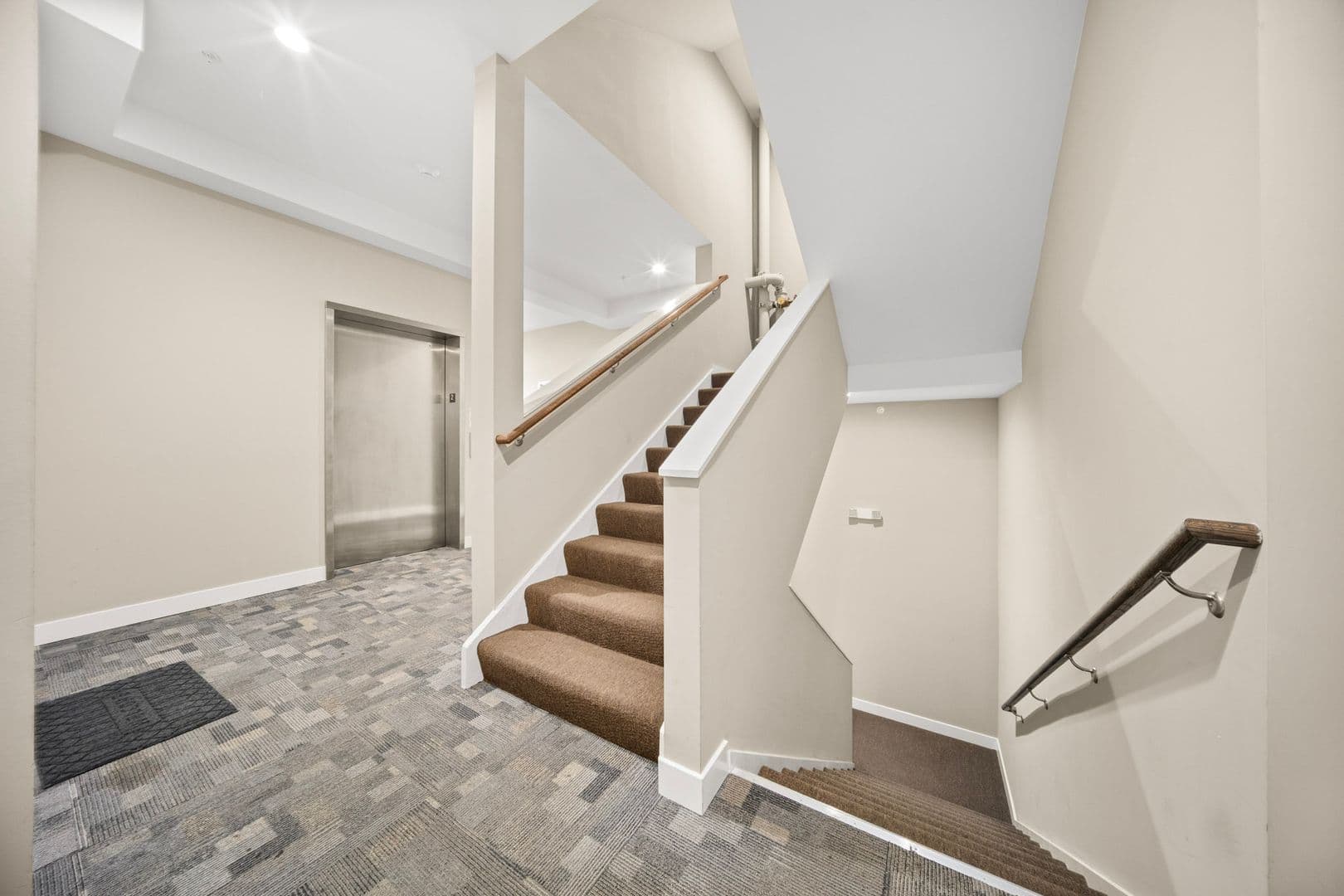 Brookfield Apartment: 3708 Grand Blvd