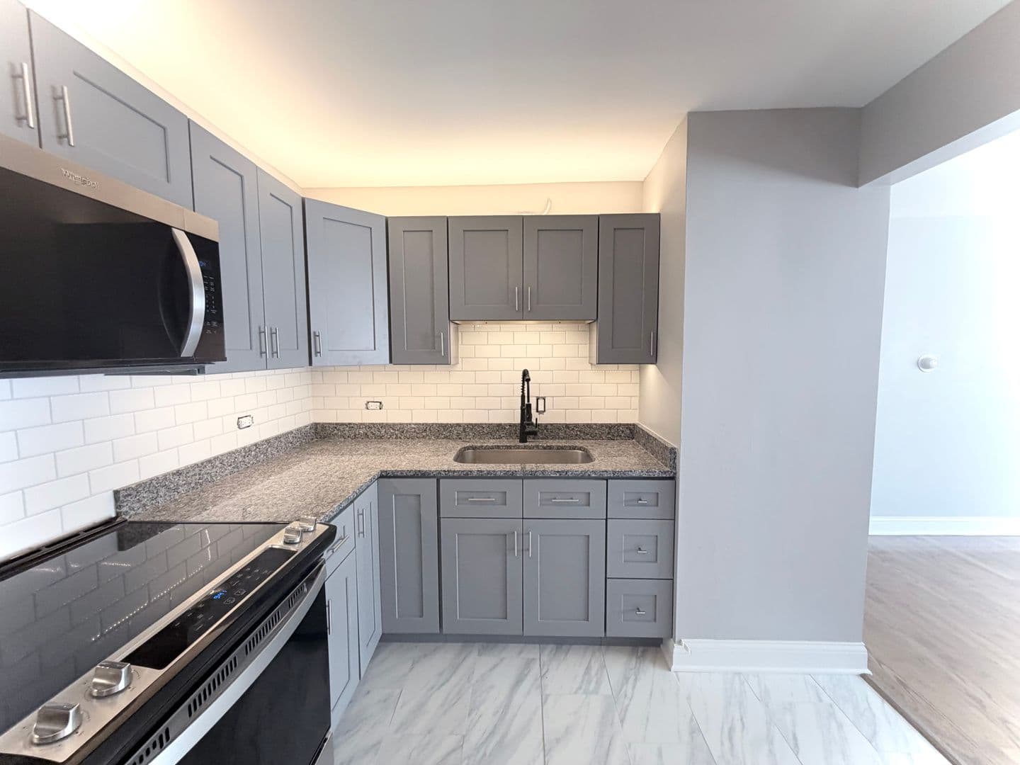 Melrose Park Apartment: 2069 North 18th Avenue
