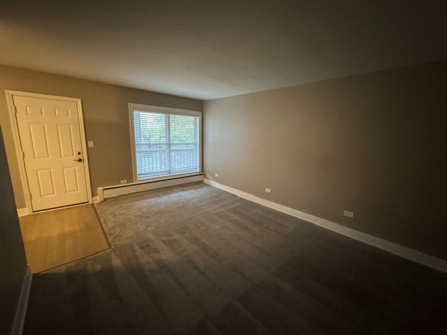 Glen Ellyn Apartment: 21 N. Main St.