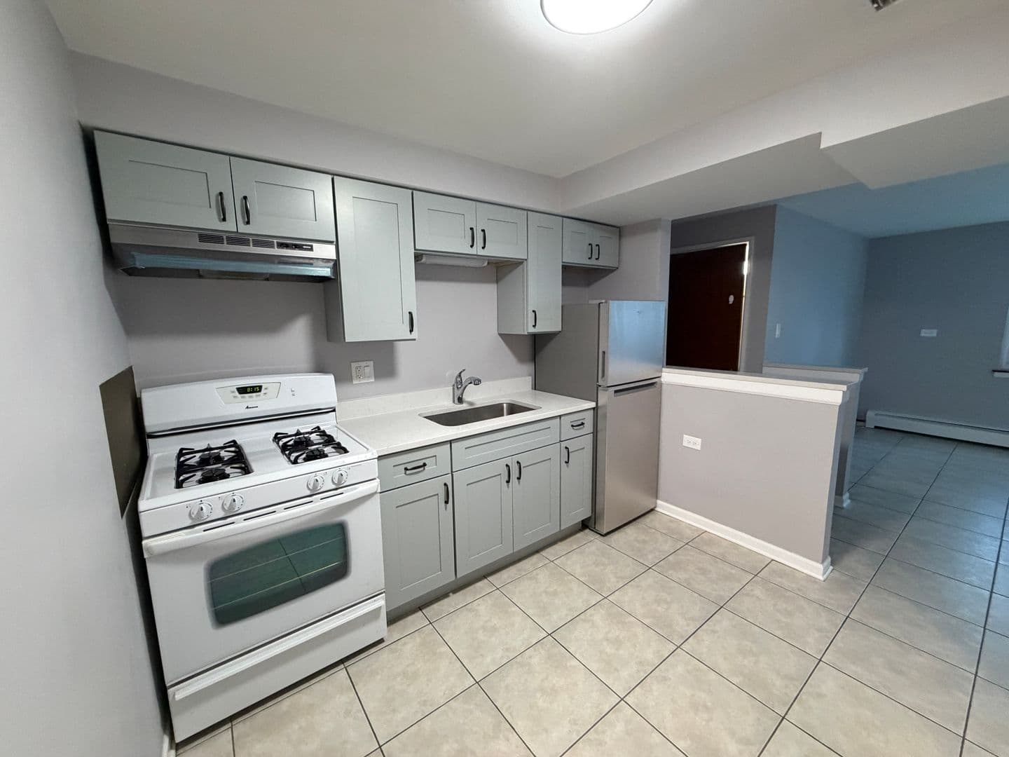 Schiller Park Apartment: 5009 River Rd.