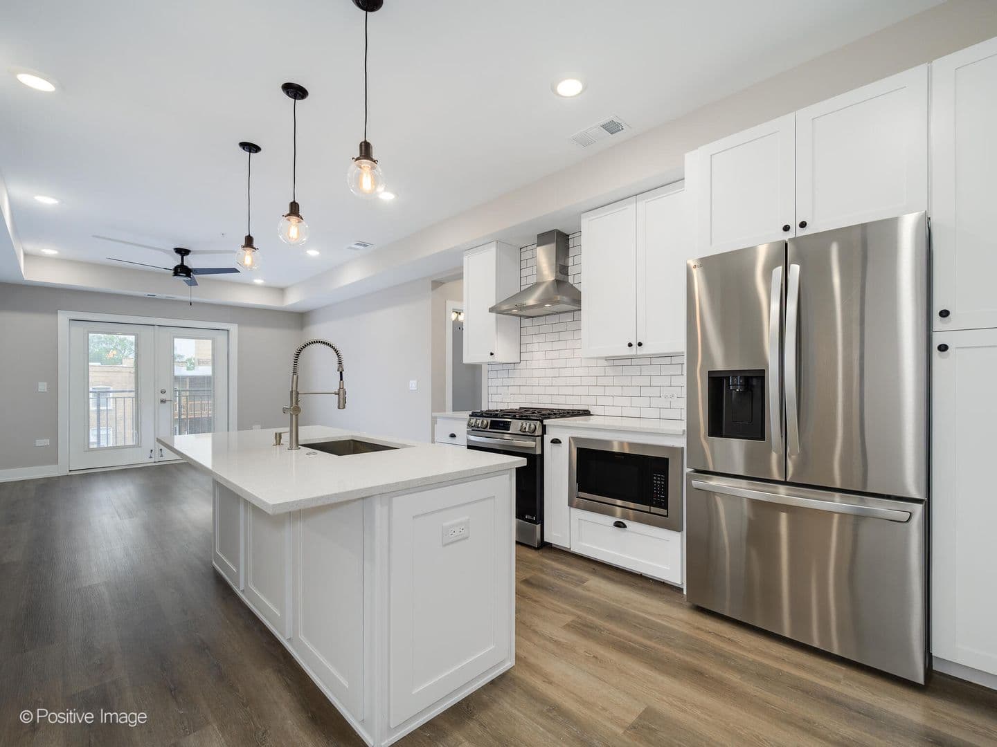 Oak Park Apartment: 261 Washington Boulevard