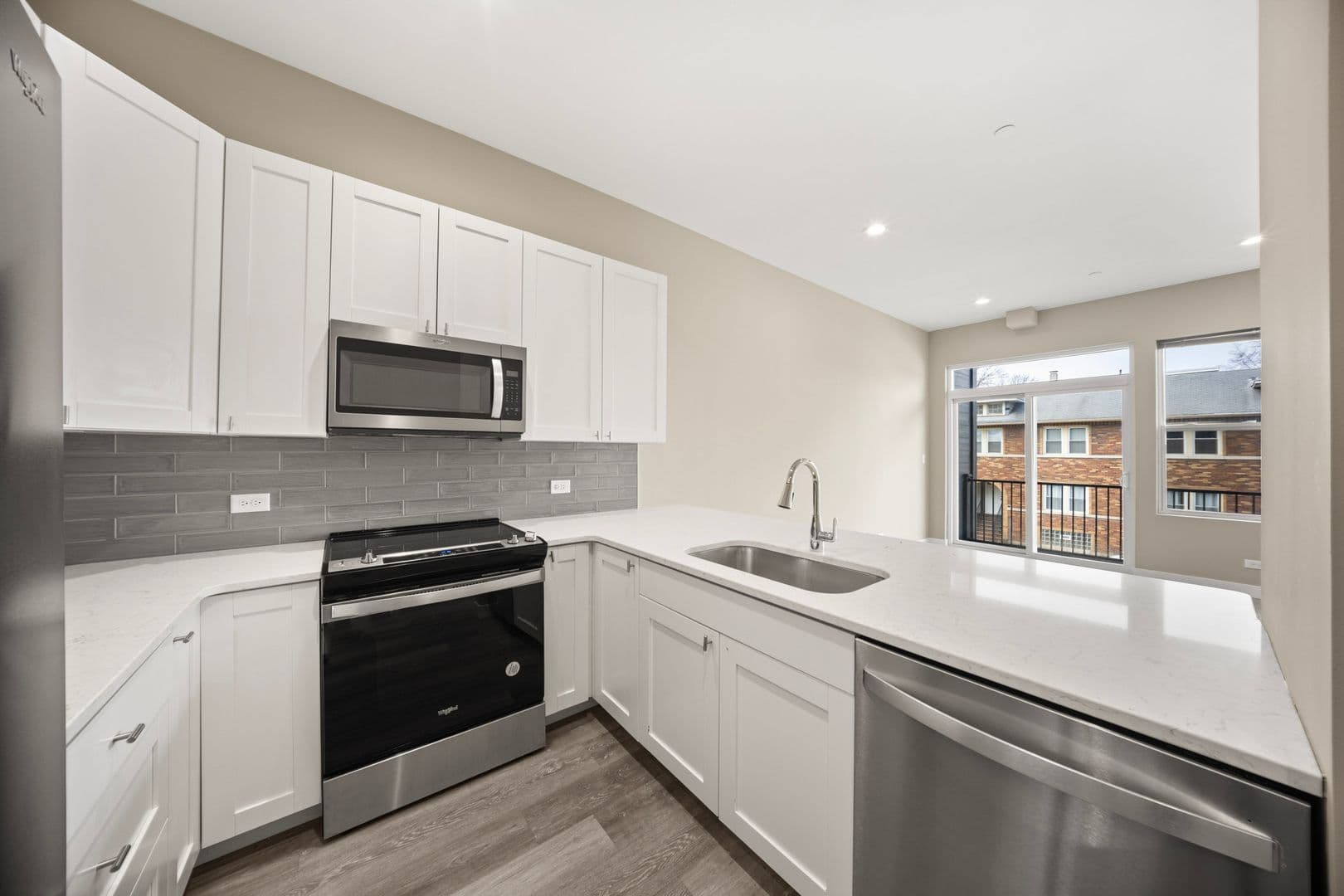 Brookfield Apartment: 3708 Grand Blvd