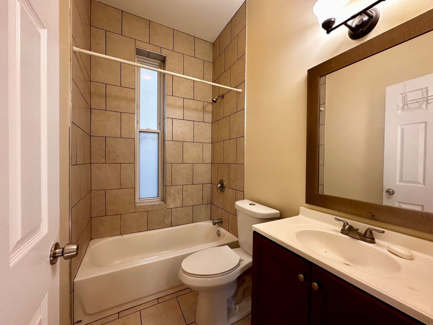 Chicago Apartment: 2624 West 15th Street